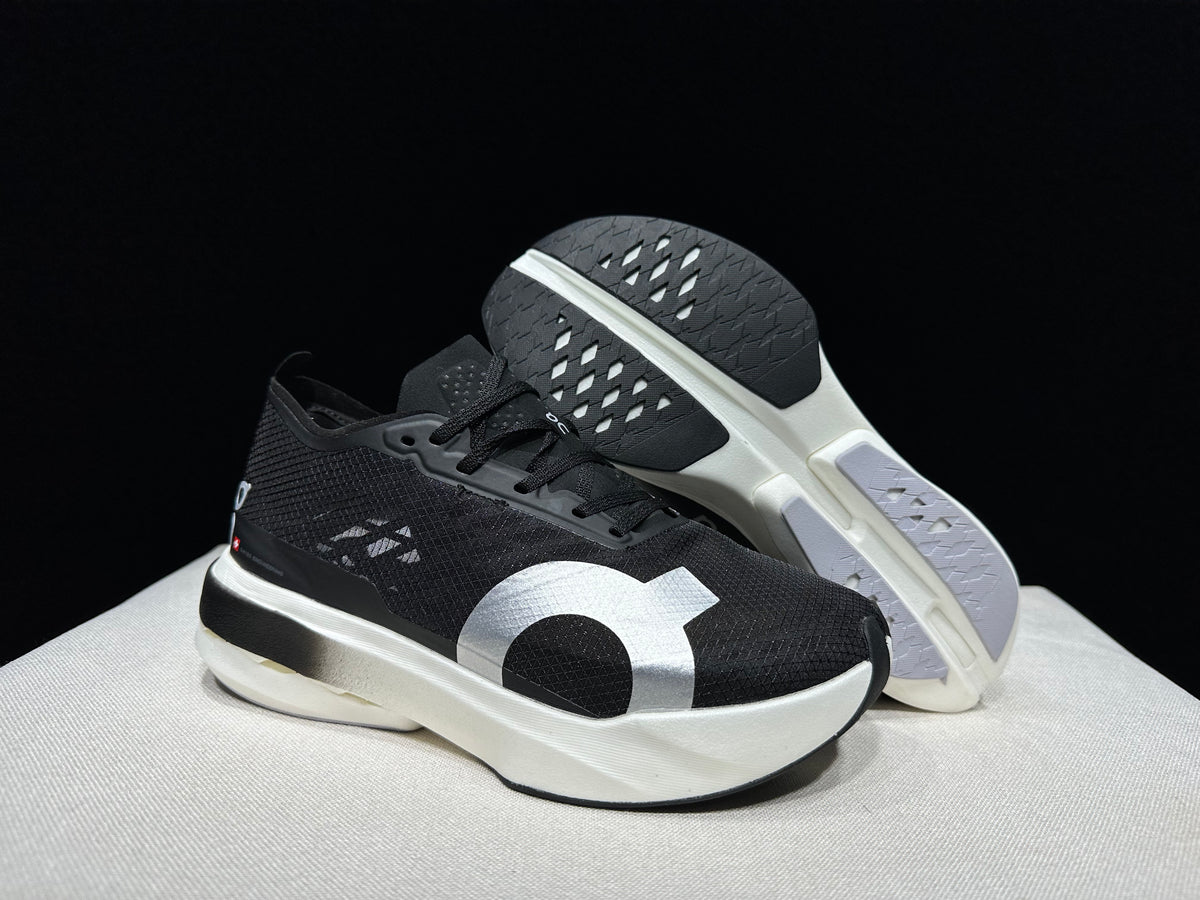 On Cloudtilt Sneakers