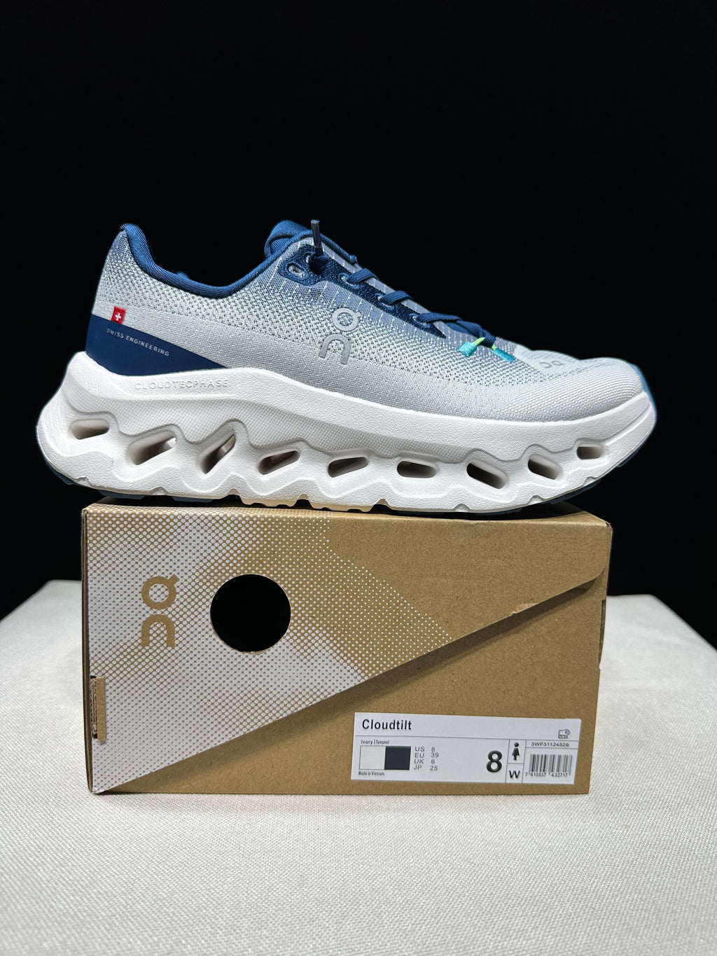 On Cloudtilt Sneakers